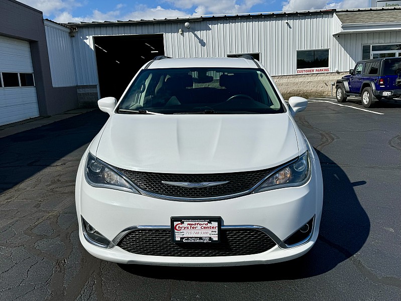 Used 2017 Chrysler Pacifica Touring-L with VIN 2C4RC1BG2HR532642 for sale in Medford, WI