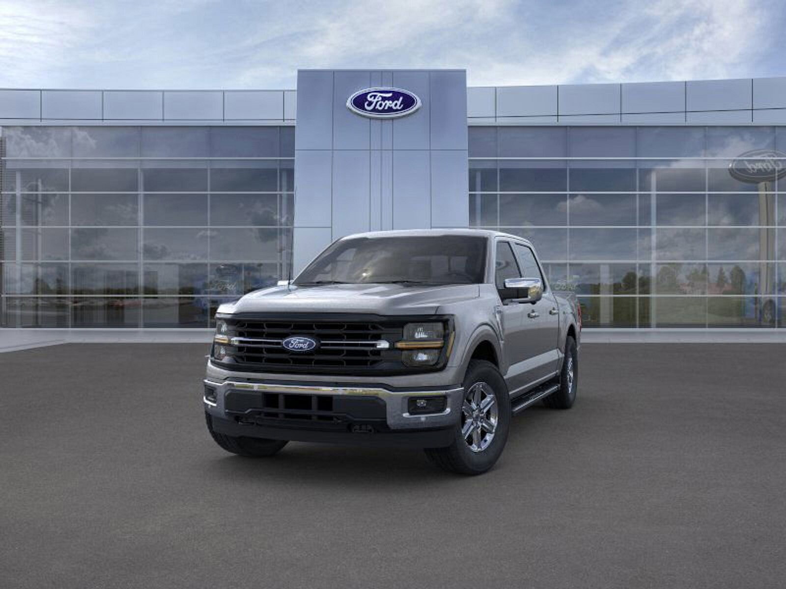 2024 Ford F-150 XLT photo 2