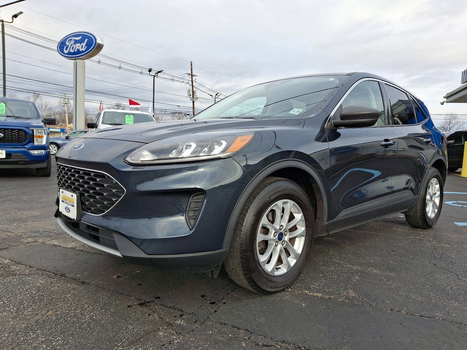2022 Ford Escape SE photo 3