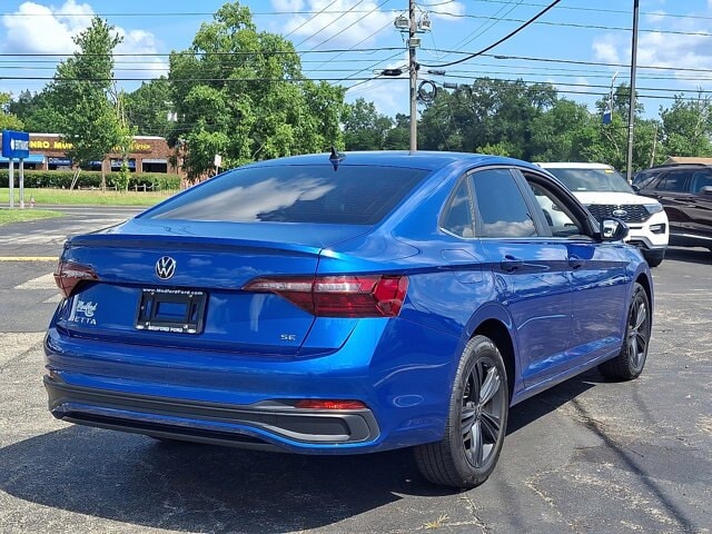 3VW7M7BUXRM006066