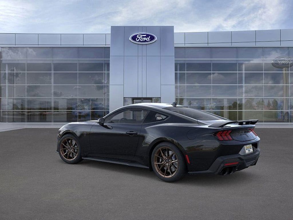 2025 Ford Mustang Dark Horse - Photo 4