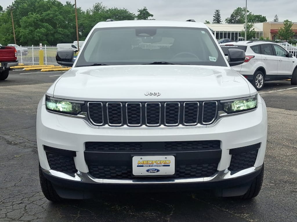Used 2021 Jeep Grand Cherokee L Laredo SUV