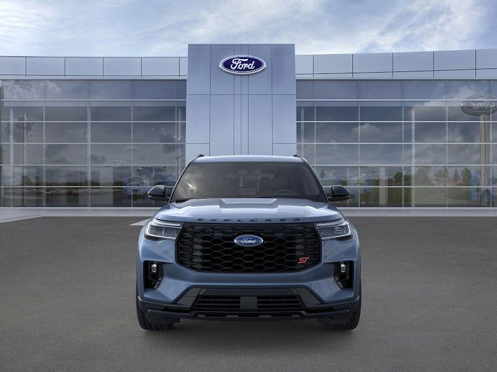 2025 Ford Explorer ST - Photo 6