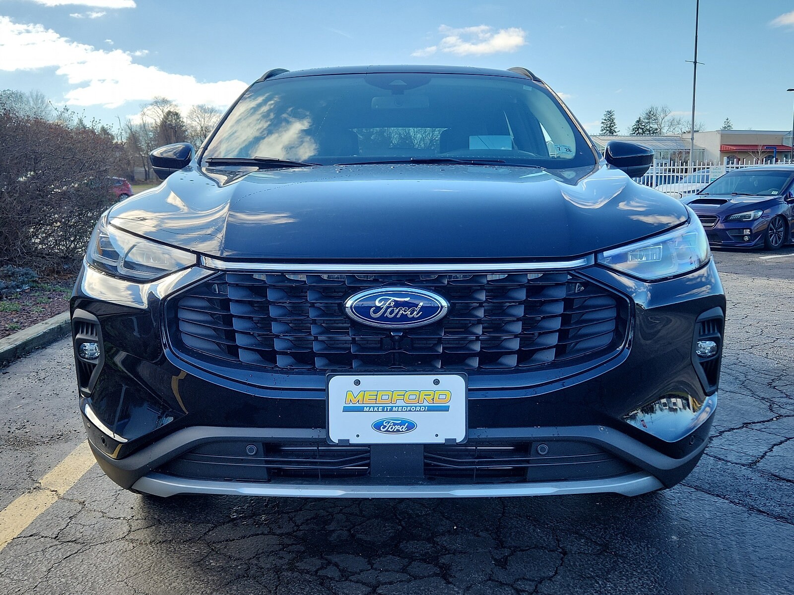2023 Ford Escape photo 2