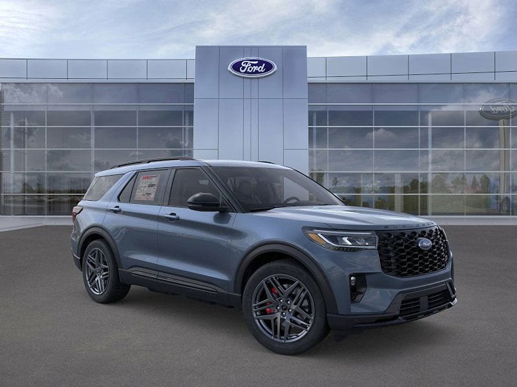 2025 Ford Explorer ST - Photo 7