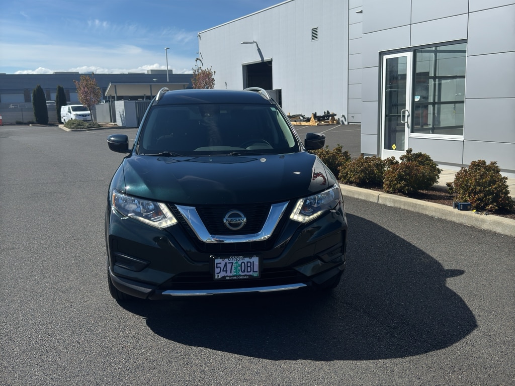 2019 Nissan Rogue SV photo 4