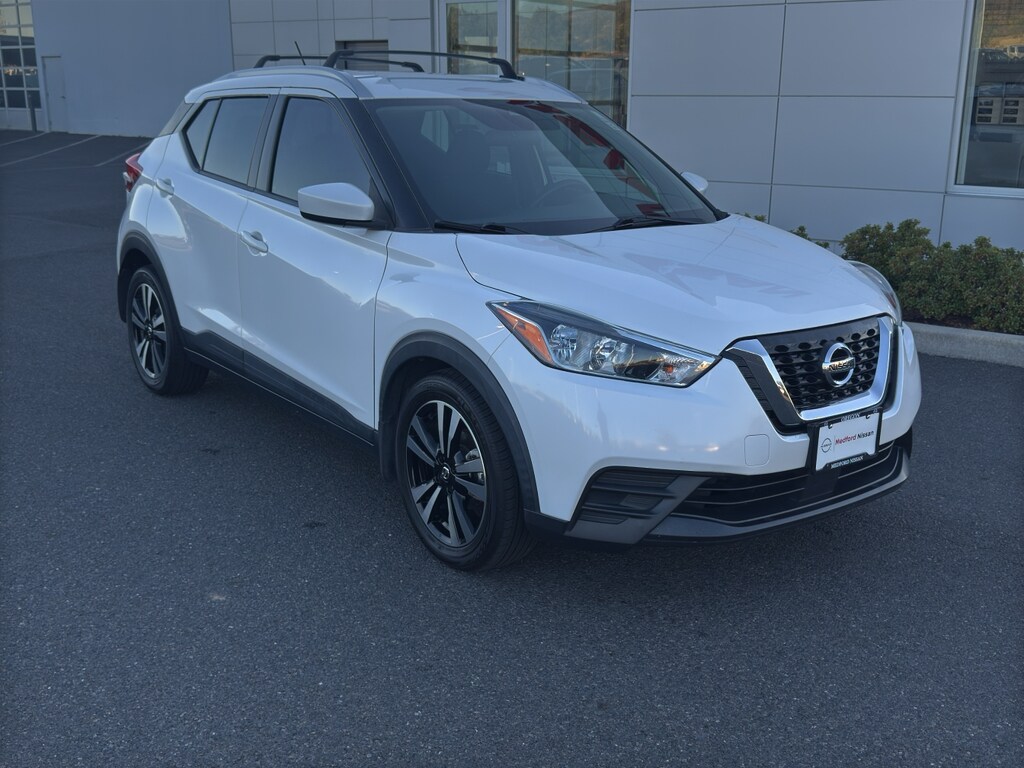 2020 Nissan Kicks SV photo 2