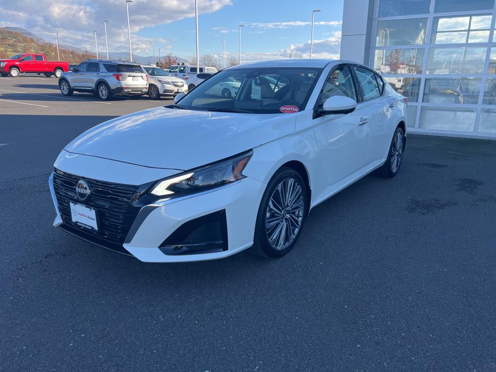 2024 Nissan Altima 2.5 SL photo 4