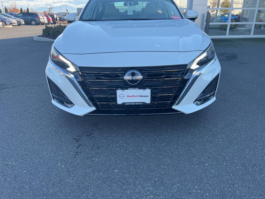 2024 Nissan Altima 2.5 SL photo 3