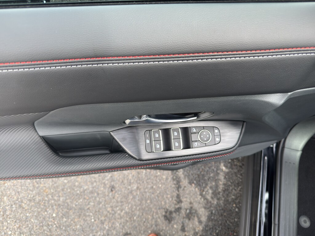 2026 Nissan KICKS SR - Photo 16
