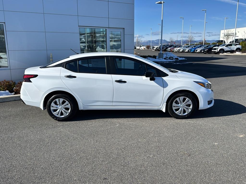 2025 Nissan Versa S photo 3
