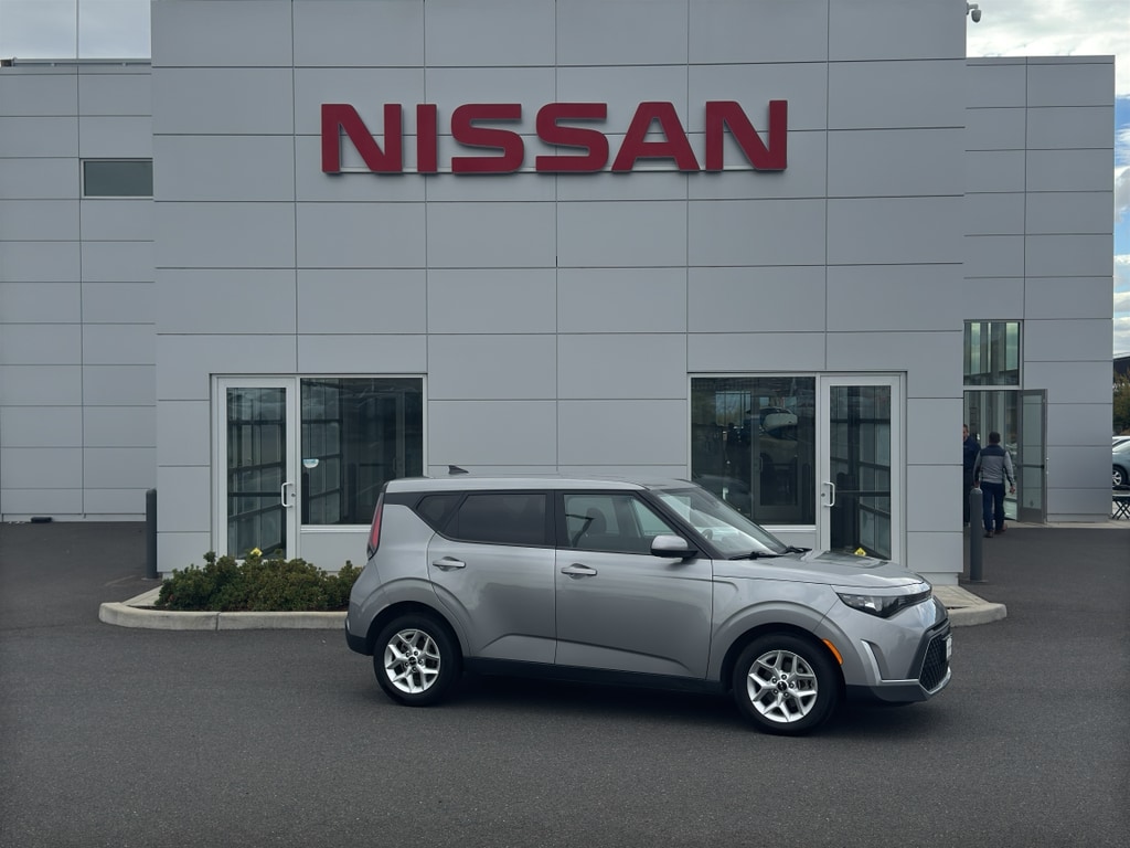 Used 2023 Kia Soul LX Hatchback