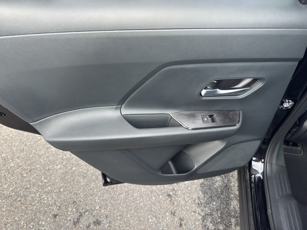 2026 Nissan KICKS SR - Photo 26