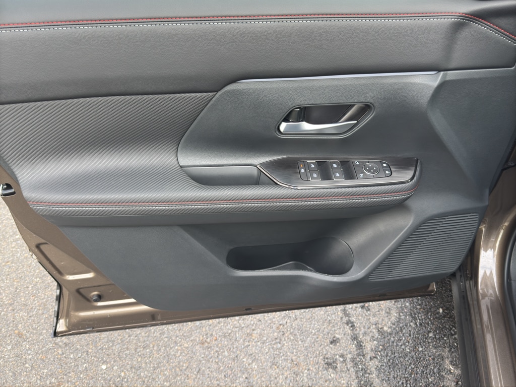2026 Nissan KICKS SR - Photo 15