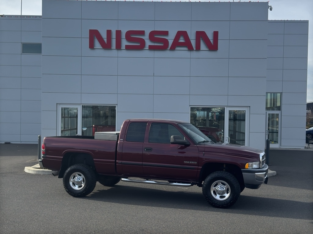 2001 Dodge Ram photo 2