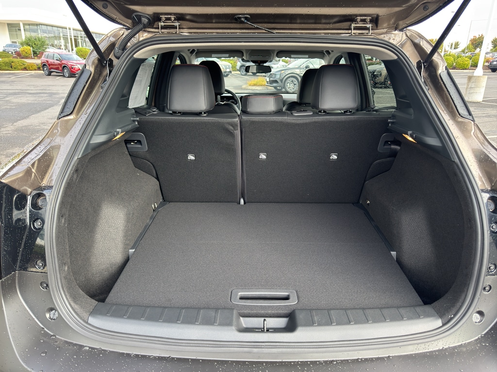2026 Nissan KICKS SR - Photo 9