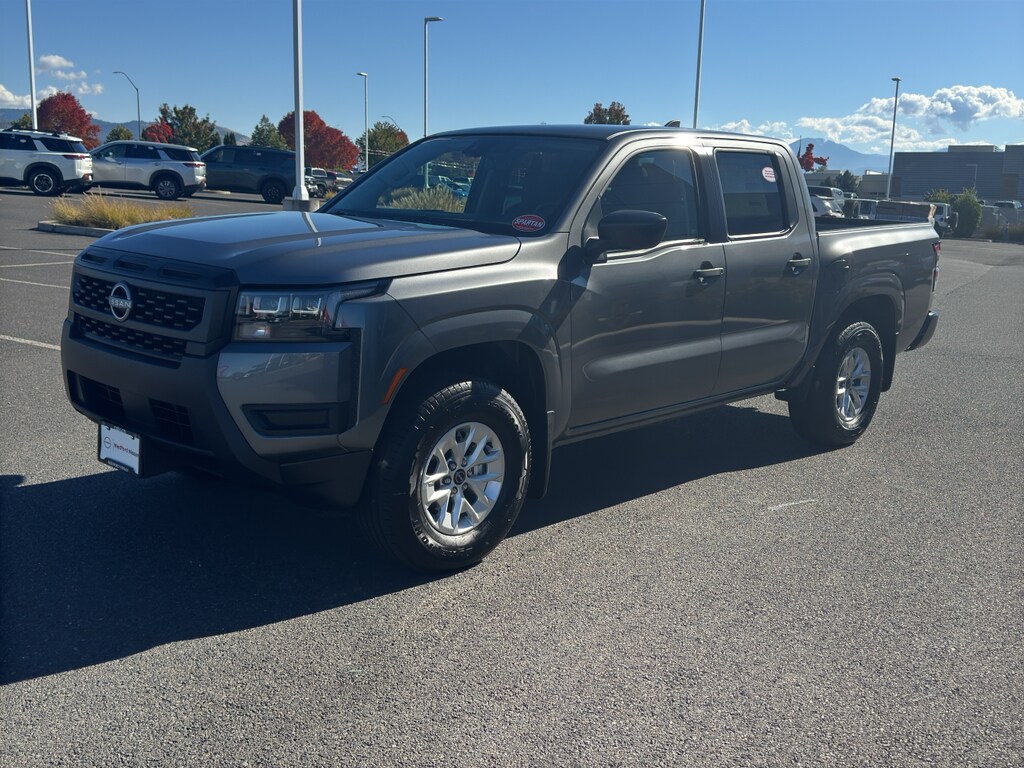 2026 Nissan Frontier S photo 3