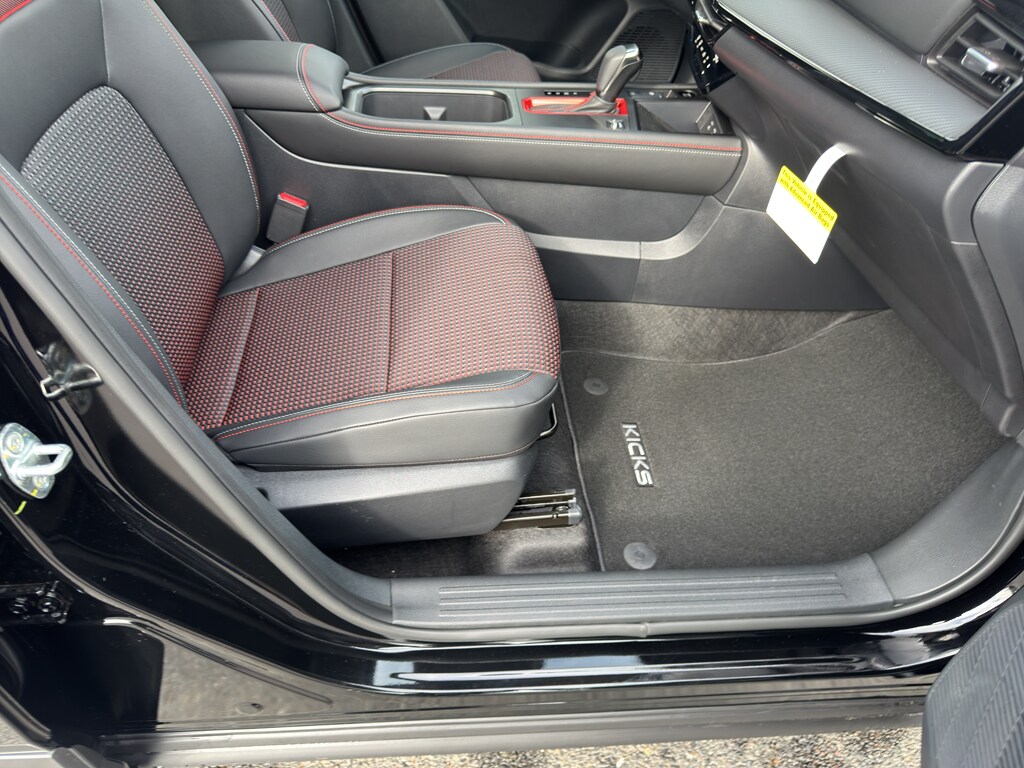 2026 Nissan KICKS SR - Photo 14