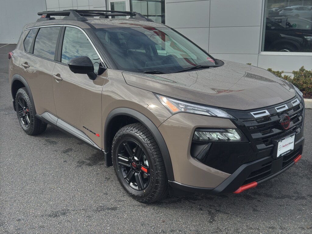 2026 Nissan Rogue SV photo 2