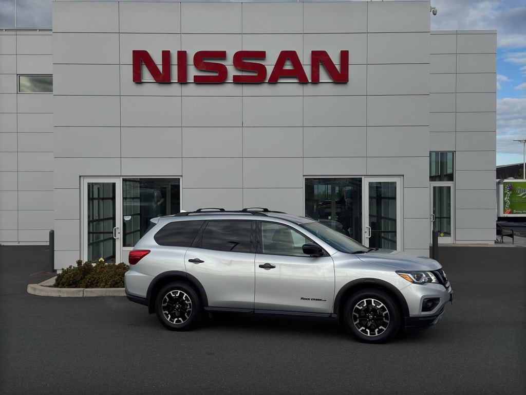 2020 Nissan Pathfinder SV