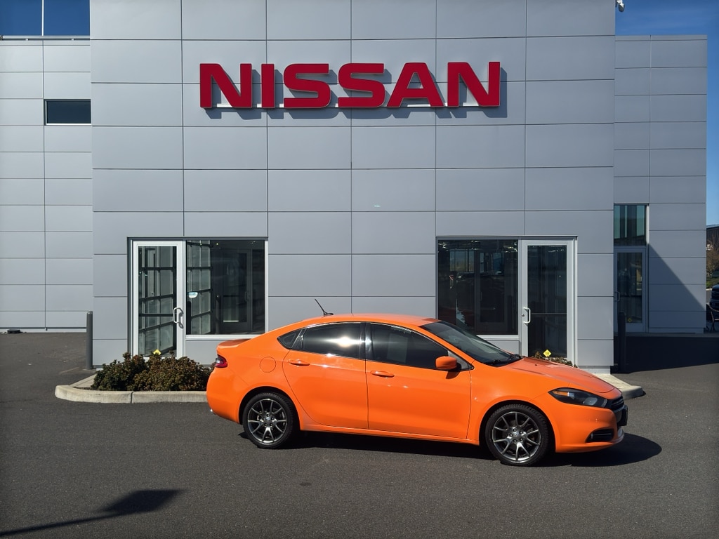 2013 Dodge Dart SXT photo 2