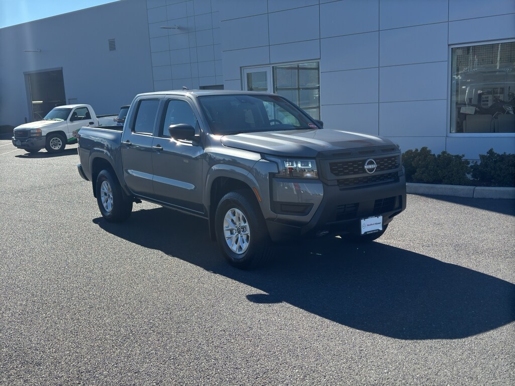2026 Nissan Frontier S photo 2