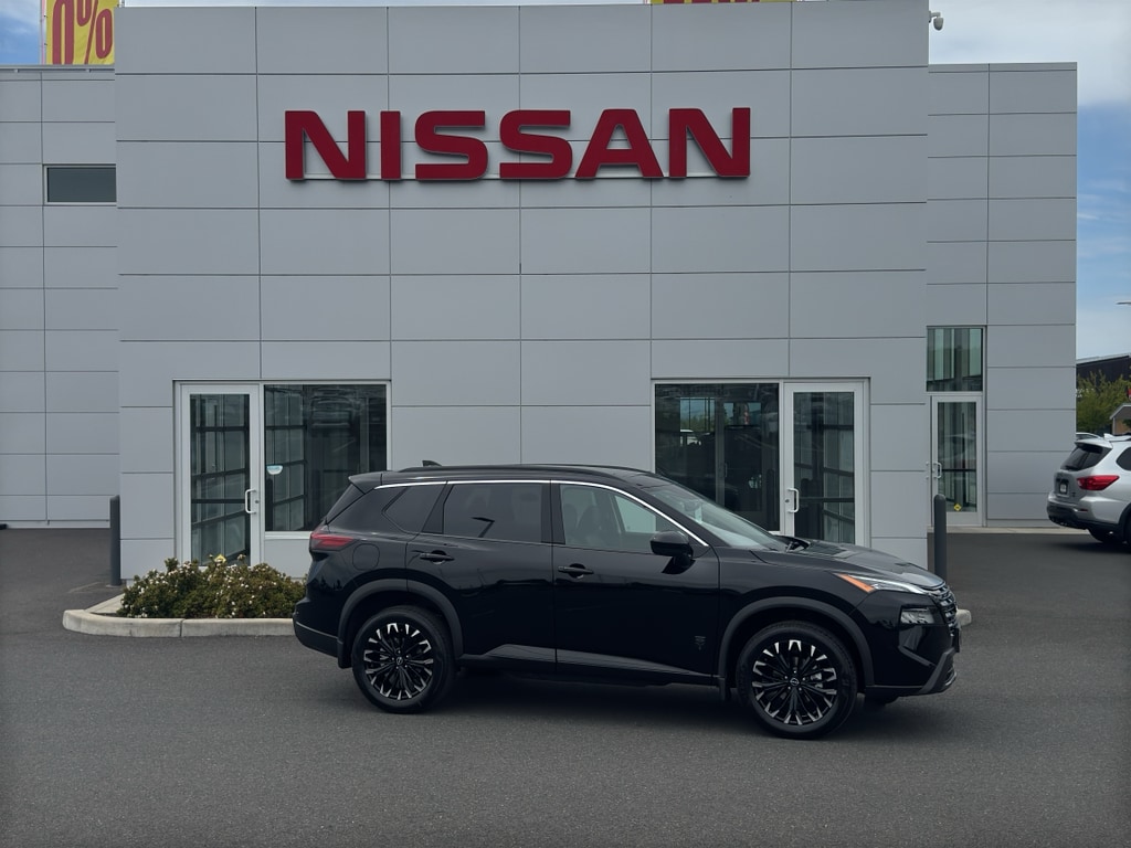 2026 Nissan Rogue Dark Armor AWD's photo