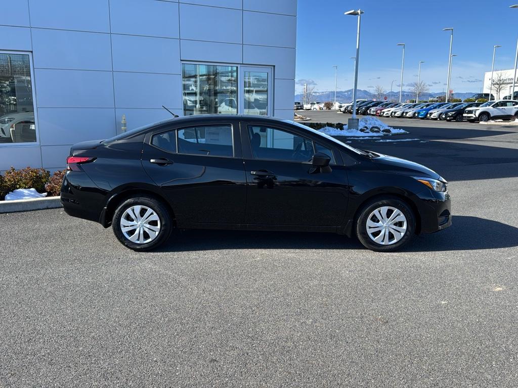 2025 Nissan Versa S photo 3