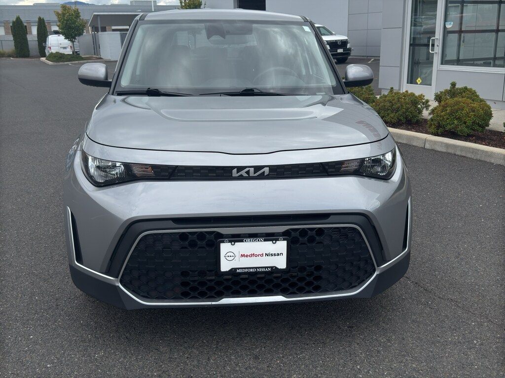 2023 Kia Soul LX photo 2