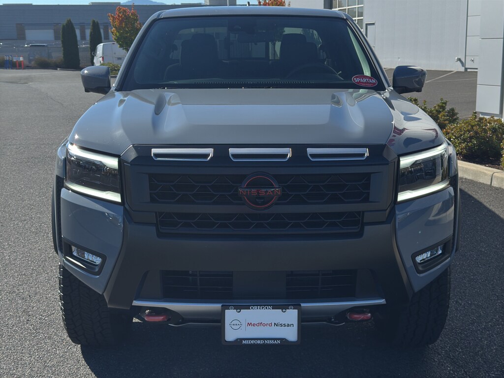 2026 Nissan Frontier PRO-4X photo 3