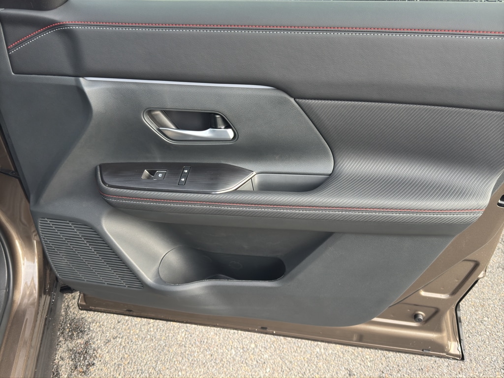 2026 Nissan KICKS SR - Photo 12