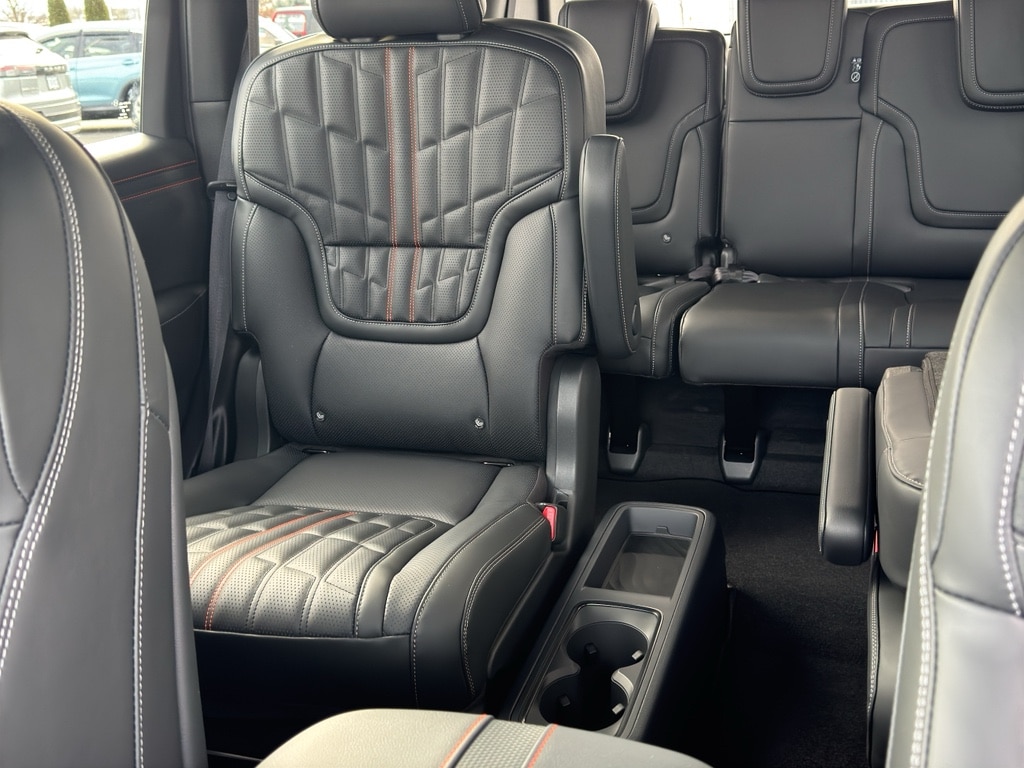 2026 Nissan Armada PRO-4X - Photo 17