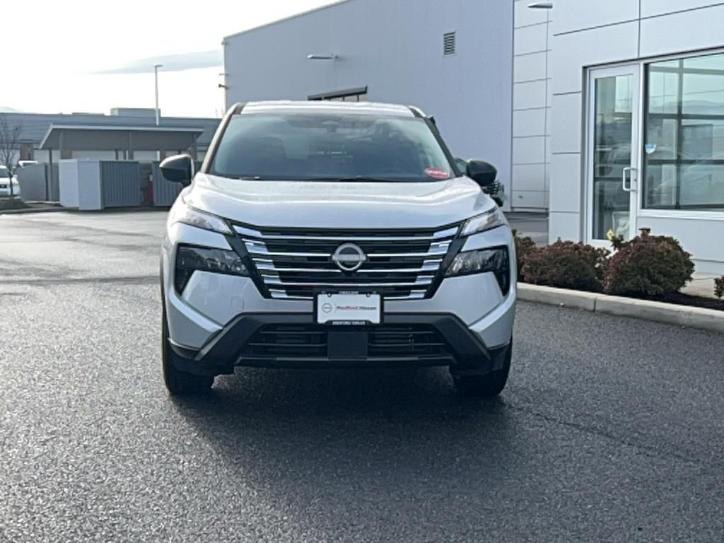 2025 Nissan Rogue S photo 4