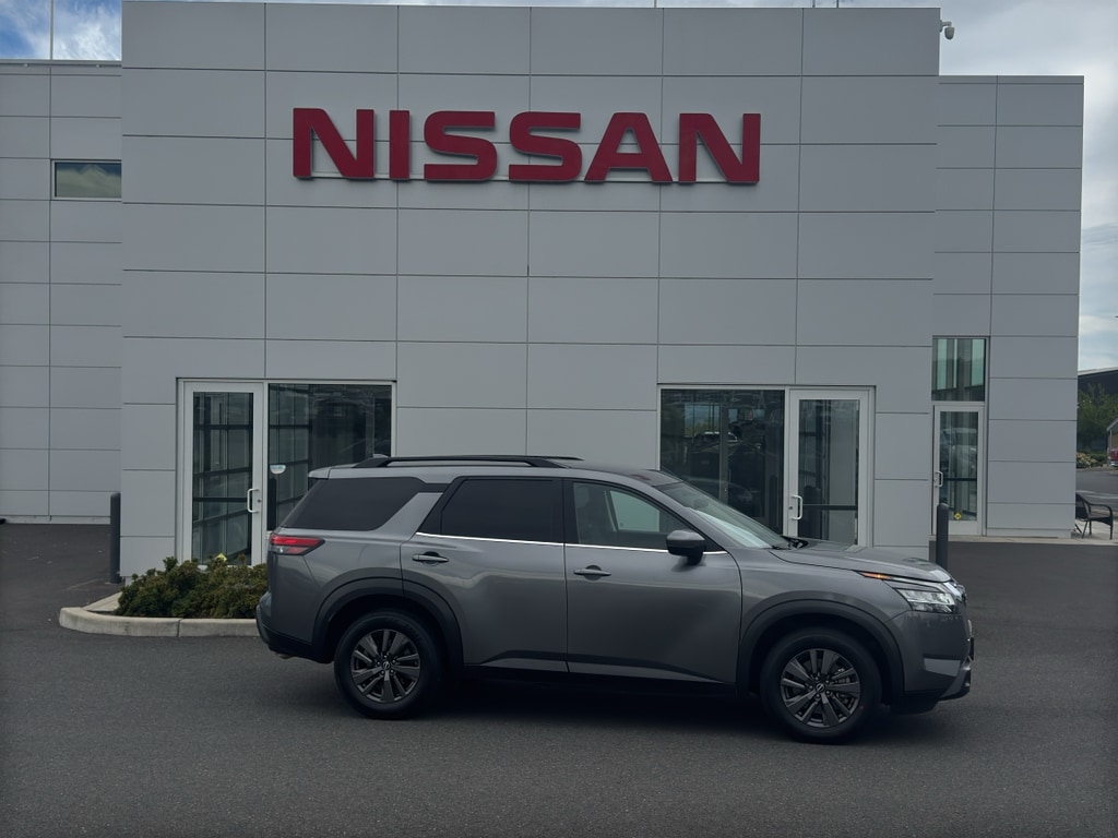 2022 Nissan Pathfinder SV 2WD's photo