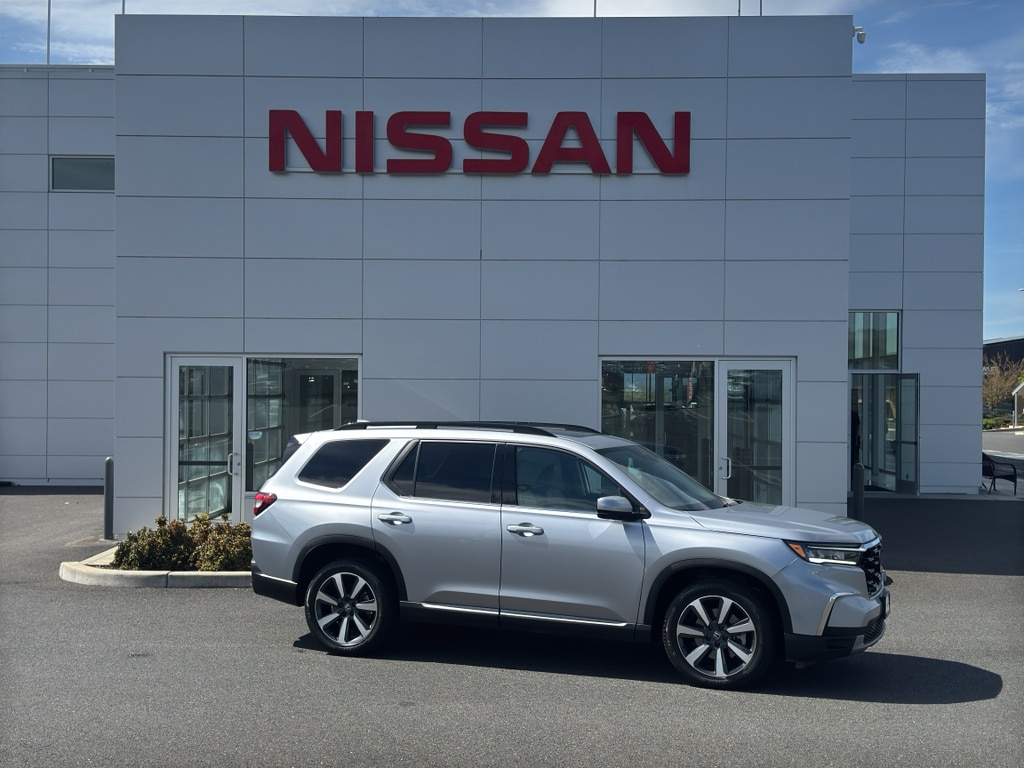 2024 Honda Pilot Touring AWD's photo