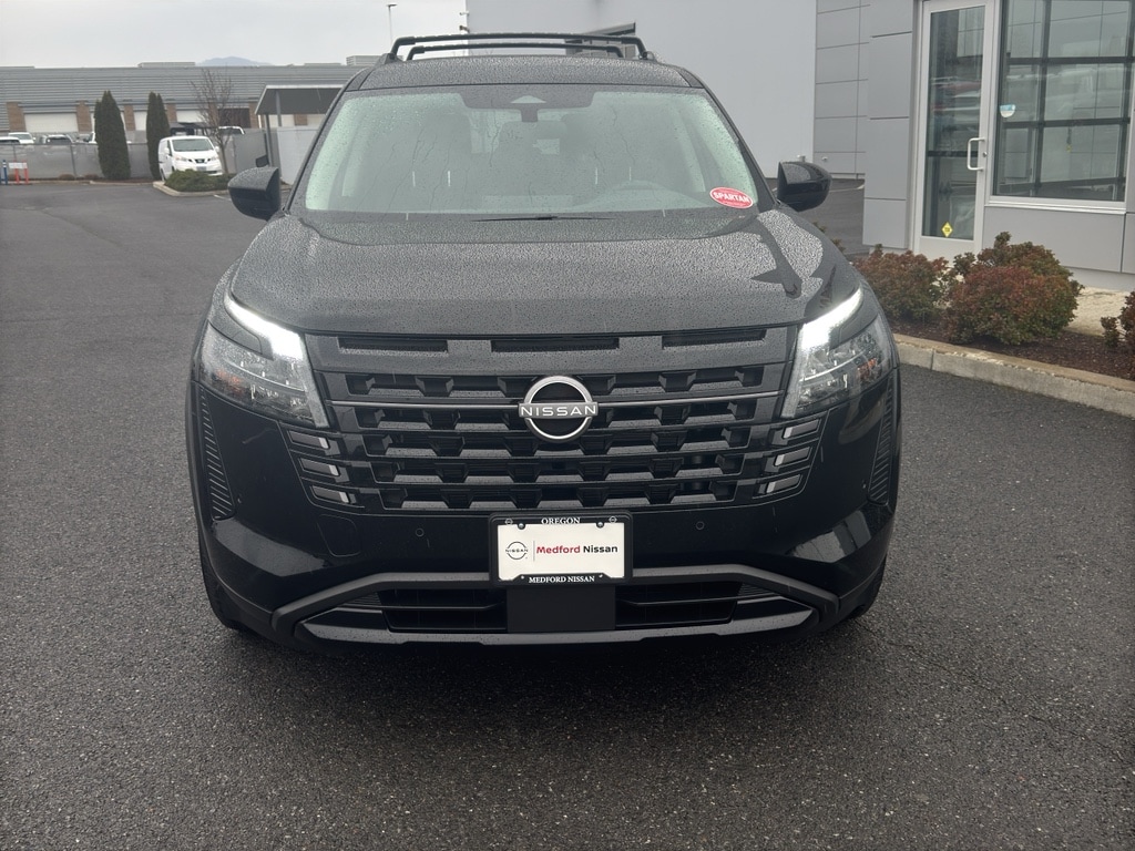 2026 Nissan Pathfinder SV photo 2