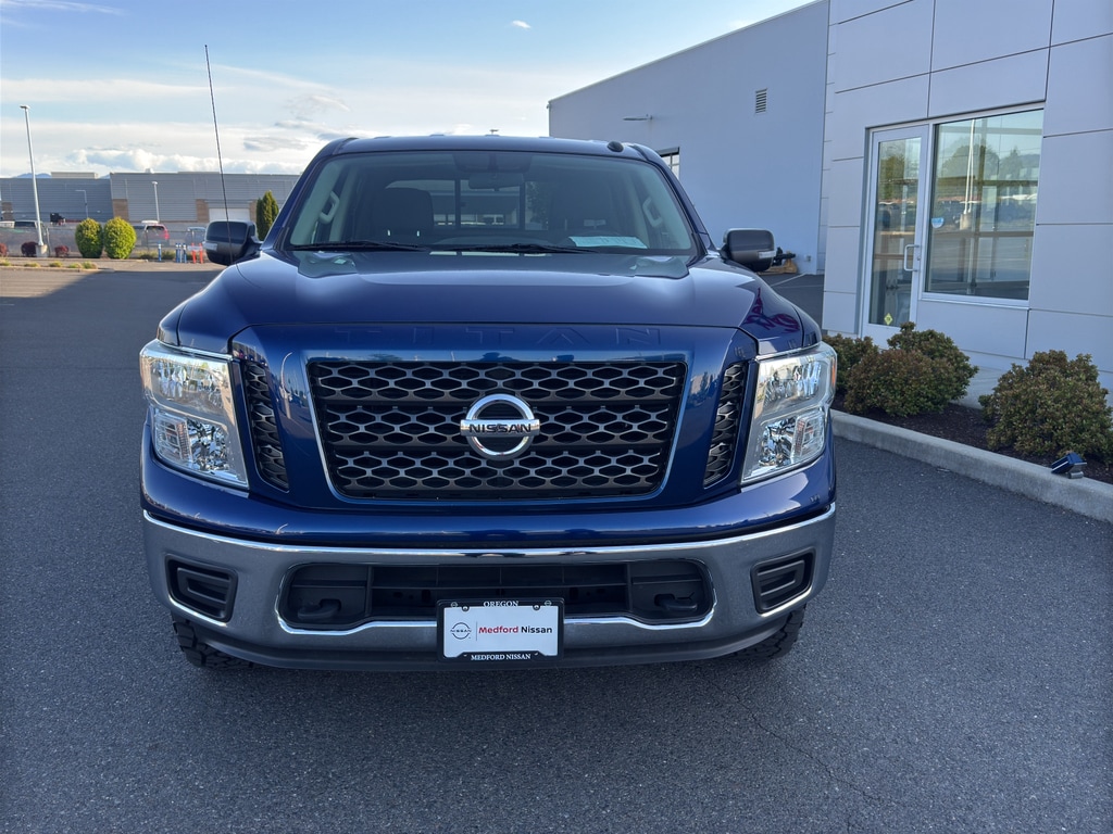 Used 2019 Nissan Titan SV Truck Crew Cab