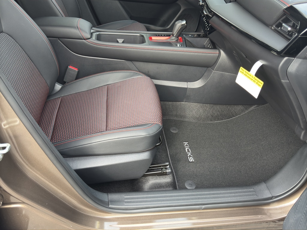 2026 Nissan KICKS SR - Photo 14