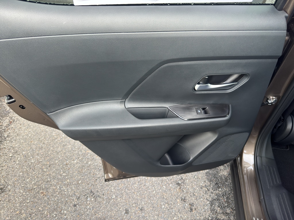 2026 Nissan KICKS SR - Photo 26