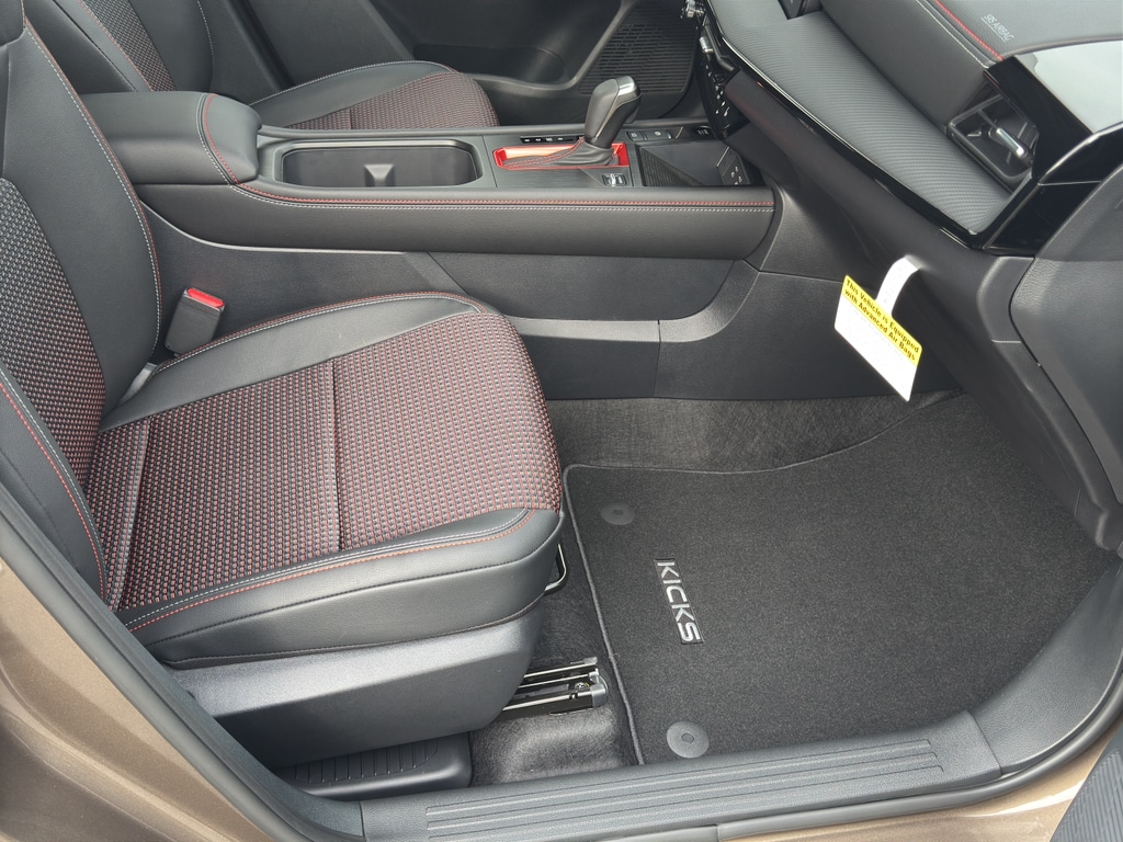 2026 Nissan KICKS SR AWD - Photo 12