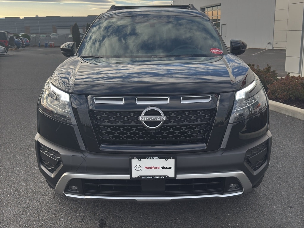 2025 Nissan Pathfinder Rock Creek photo 3