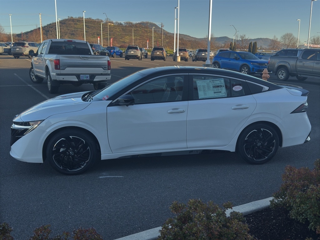 2026 Nissan Sentra SR photo 4