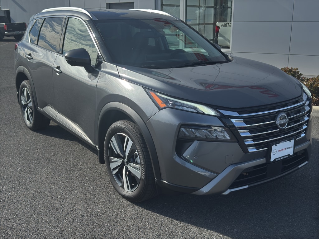 Used 2025 Nissan Rogue SL SUV