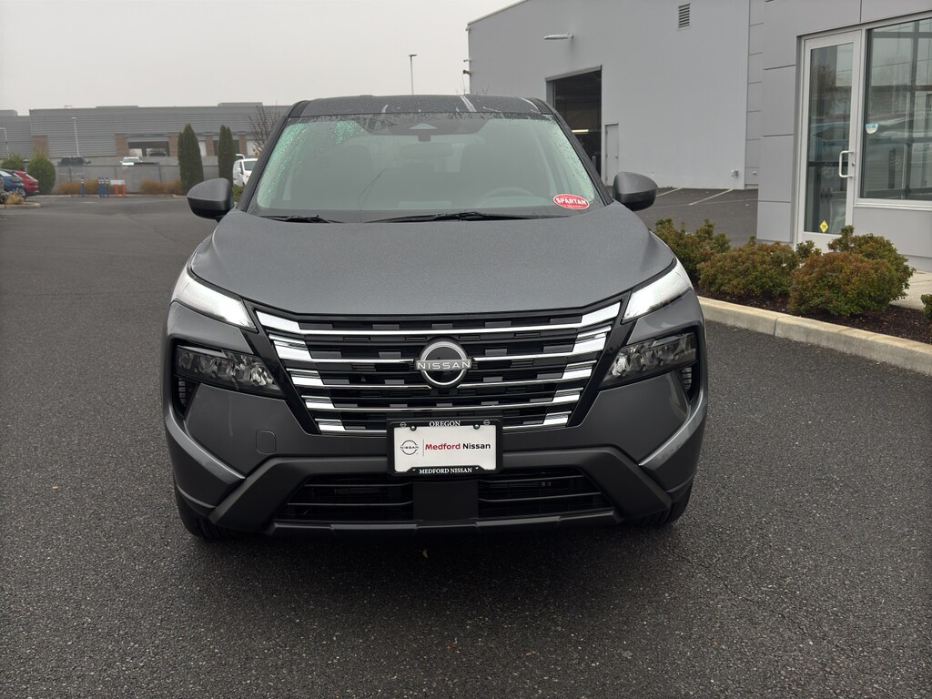 2026 Nissan Rogue SV photo 2