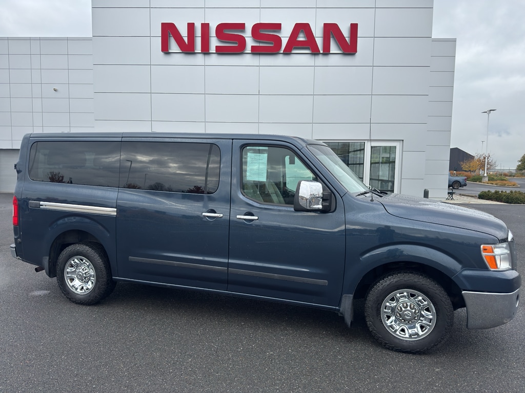 2016 Nissan NV Passenger SL