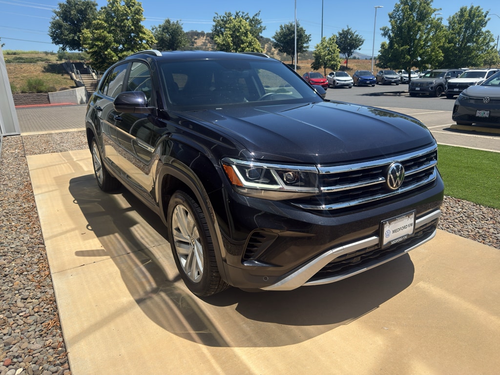 Used 2022 Volkswagen Atlas Cross Sport 3.6L V6 SE w/Technology SUV