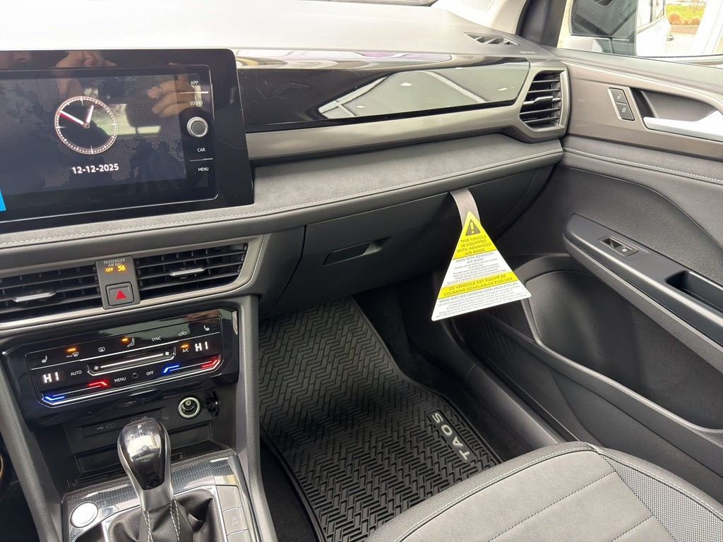 2026 Volkswagen Taos SE Black - Photo 22