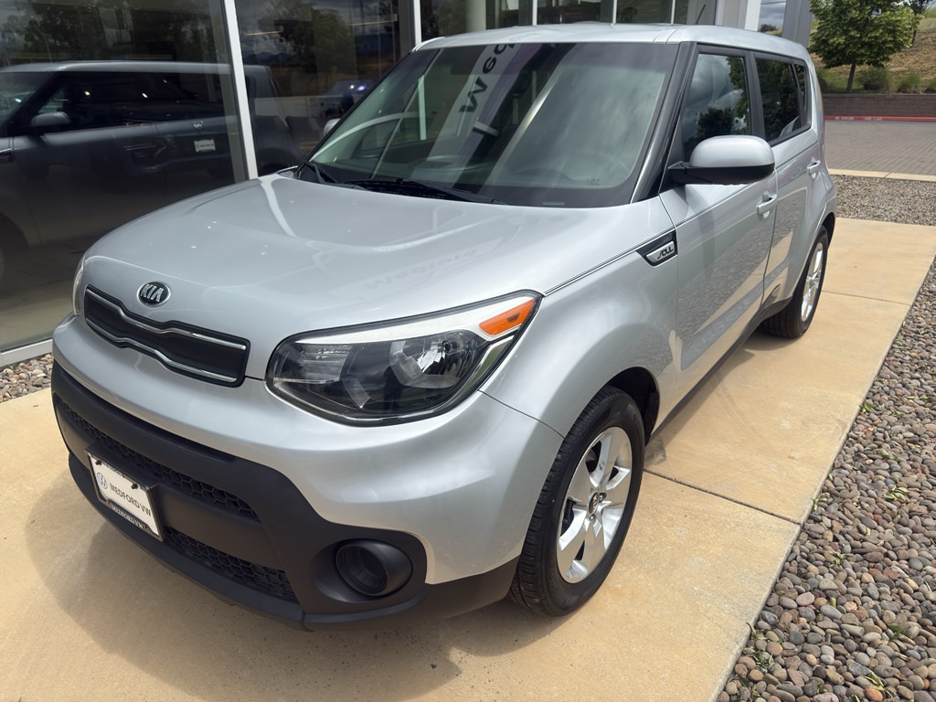 2017 Kia Soul 1.6L Base 6 A/T's photo