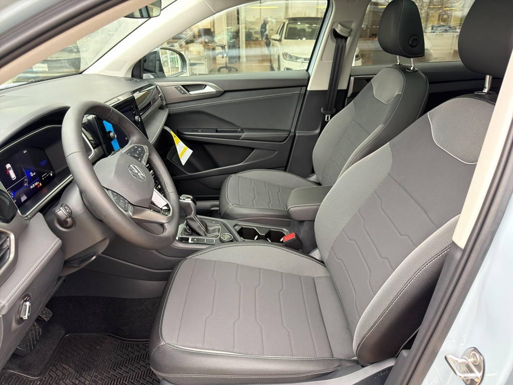 2026 Volkswagen Taos SE Black - Photo 18
