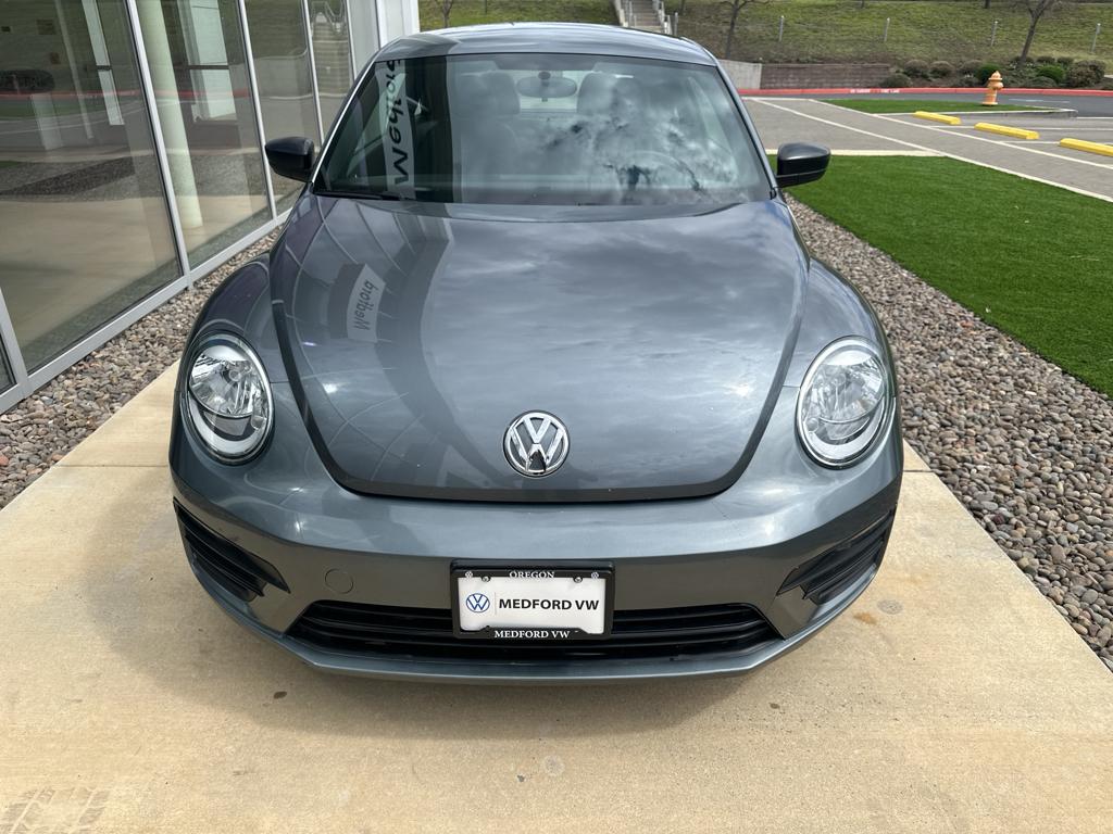 Used 2017 Volkswagen Beetle Classic with VIN 3VWF17AT0HM627599 for sale in Medford, OR